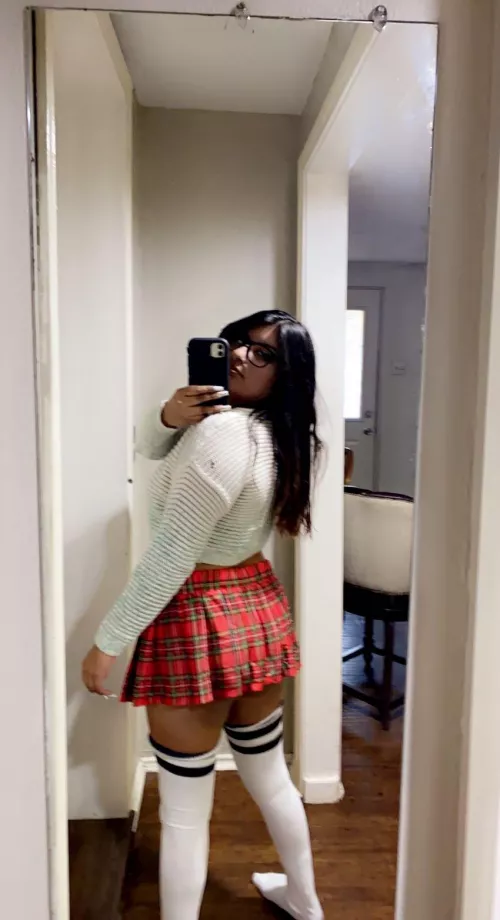 I’m interested in making a porn movie 🎥 I got a couple openings you can fill😘 by Sky_love666