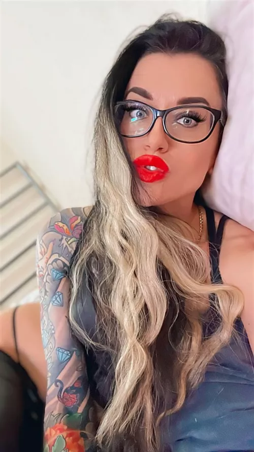 I’m Julia. Fetish friendly, sexting, videocall and more. Join me, free page, link👇 by Juliadomaina