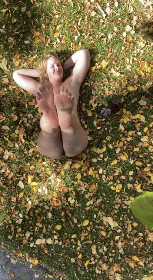 I’m just gonna lie back here and let you do all the work by Feetiesmysweeties