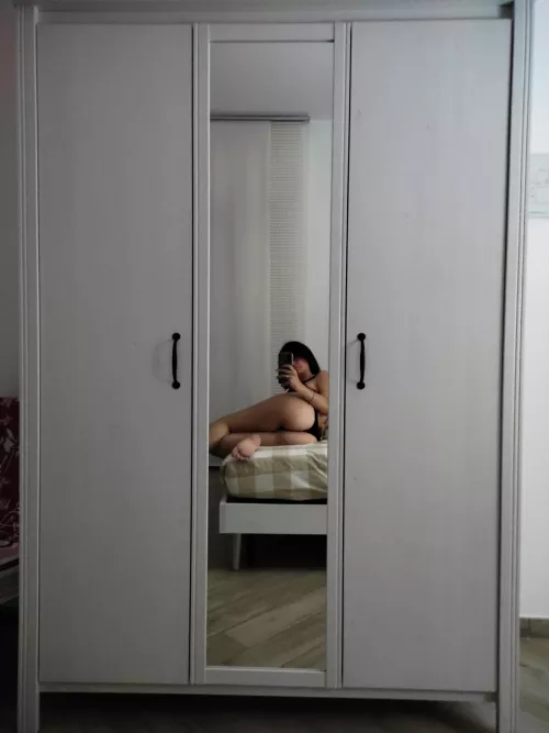 I'm just taking some nudes for my lovers. (Never leave an horny wife alone.) by SweetWify