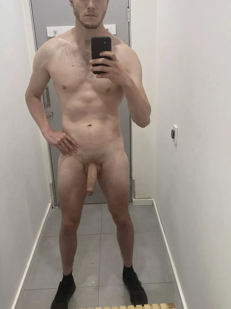 I’m keeping the shoes on posted by VirtualEmphasis