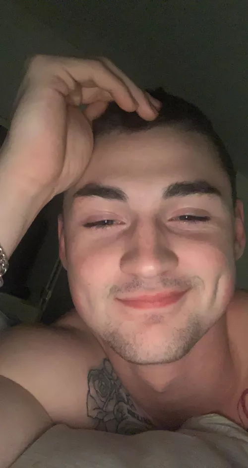 I’m laying here in bed waiting for you by j_joseph69