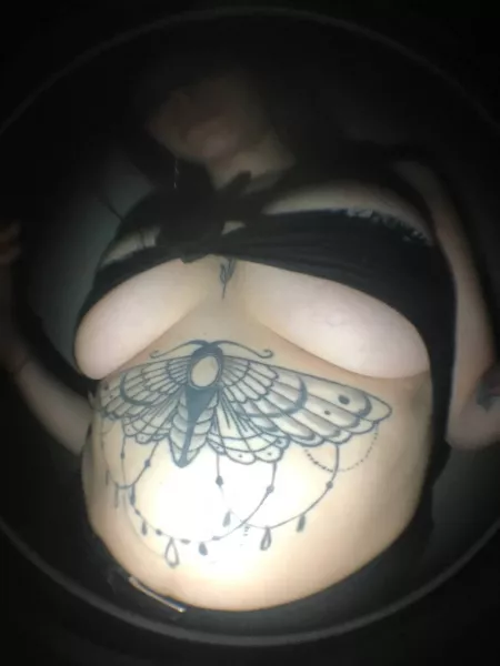 Im looking for a daddy by littlehornybae