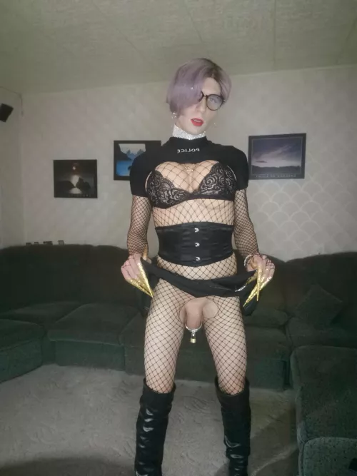 im love cage and suck dick by Sashasqeens