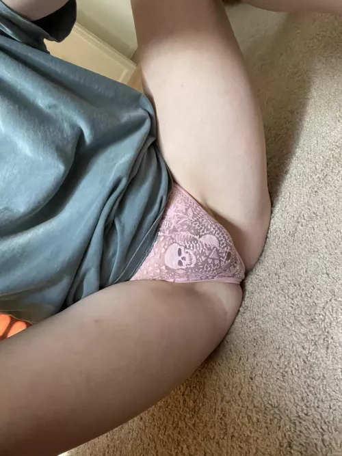 I’m making progress. 😊 I hope you all enjoy the view. 💋 by playful1_70