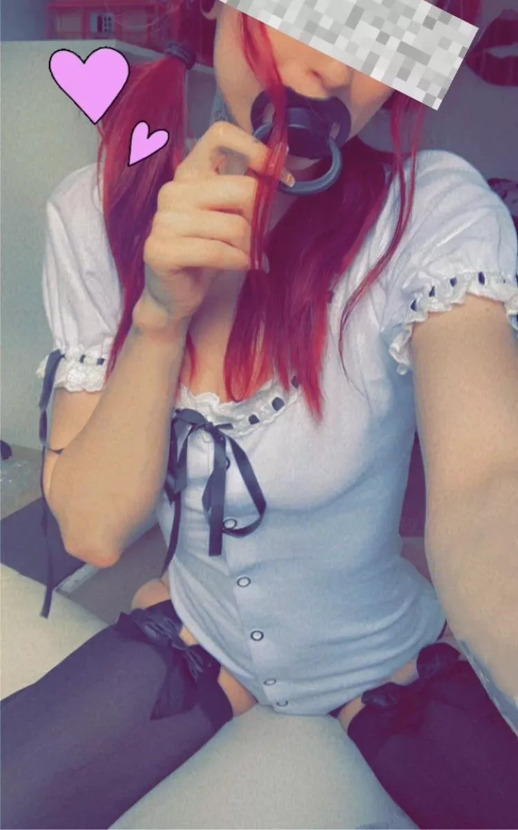 I’m matching today!! Did I do a good job on my pig tails 🐷? I don’t have a daddy to tell me 😔 posted by Littlehazzie