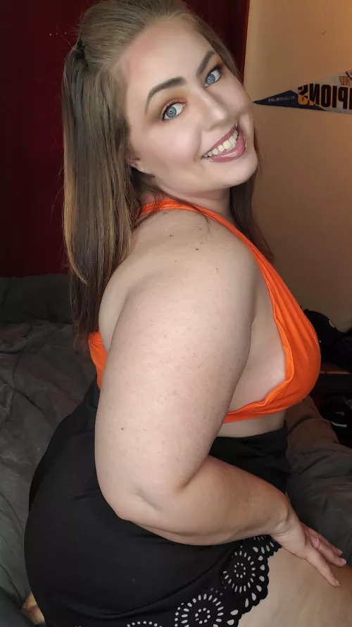 I'm never sure what my body type is, I just hope you like it! by xkatiexkattx