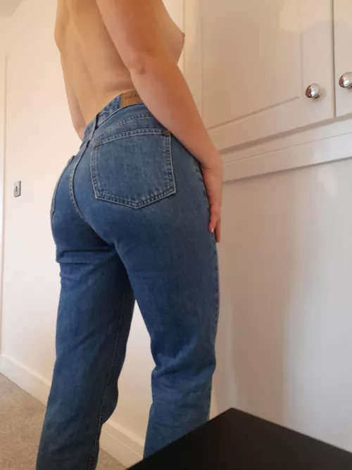 I'm new here, hope you welcome me to stay! by RosieEngland