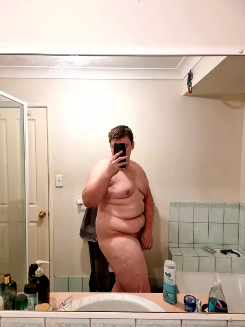 I'm normally pretty self conscious but I love the way I look in this pic 😋 by ChubbyFungi99