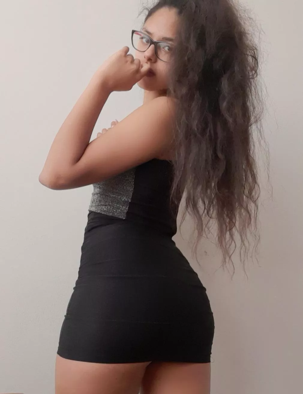 Im not a fan of skirts but i like how this one fits me🤭 wby posted by Kathaaddiction