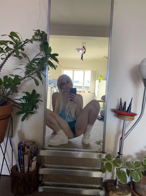 i’m not a real blonde but we can pretend ❤️ by room1204