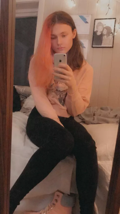 Im not dead btw, just forgot my reddit password lol😅✨ by suselida