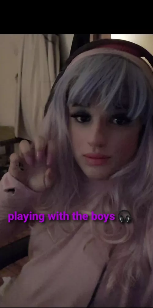 I'm not gay.. I'm homiesexual 😂 by SabinaFemBoy