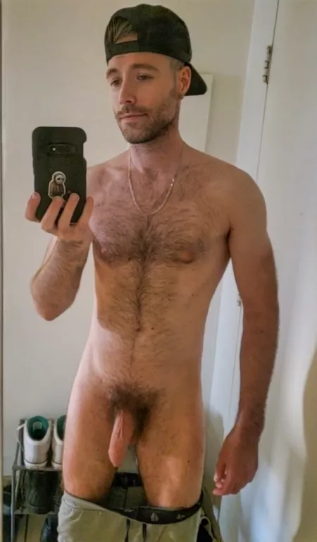 I'm not naked if i'm wearing a hat, right? by ApparentlyAtticus