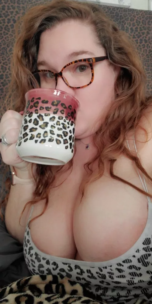 I'm not obsessed with Leopard print!! by RoxyDover