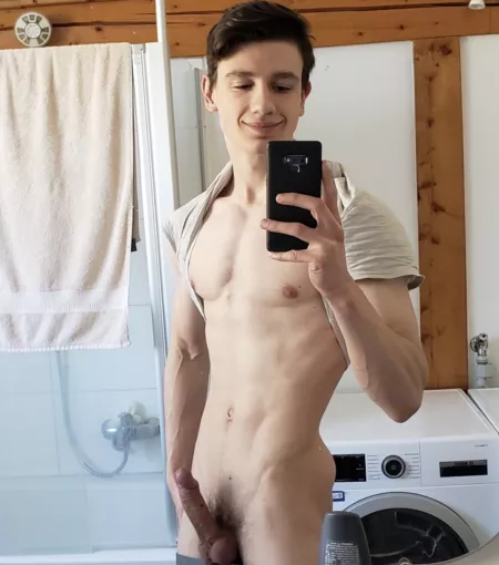 I'm not sure how to impress you so I hope being myself is good enough by leandavexx