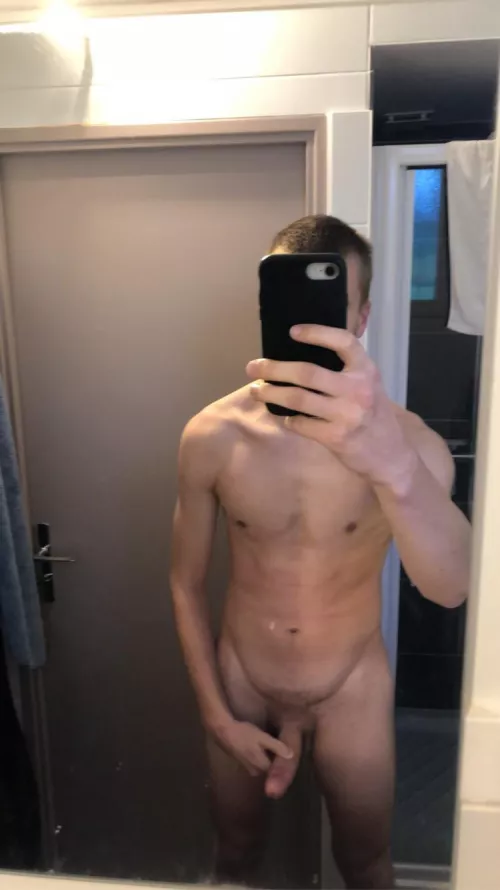 I(m) not the fittest but I do my best at gym by Typical-Employment96
