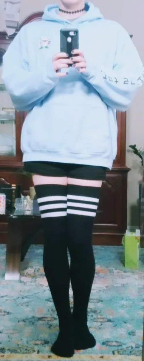 -I'm not too late for Friday am I?~ by Ginandpotion