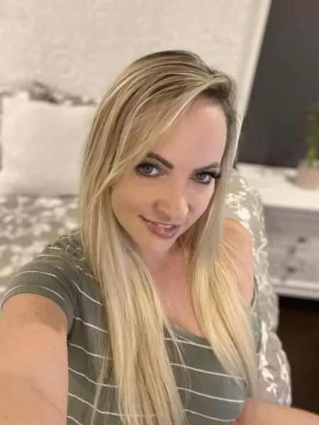 I’m online 🚨 by Officialmckennaray