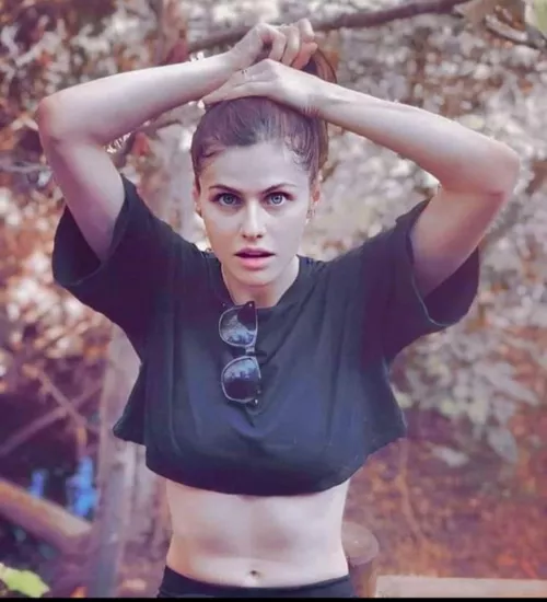 I’m playing Alex Daddario in a specific scene for buds that can follow my lead… by surebro27