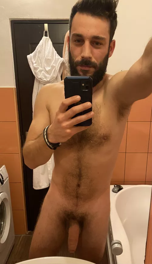 I’m running out of poses, maybe i should take a break …or a haircut by bearded_vet30