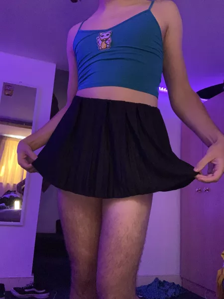 I’m scared to shave my legs but I want to be smooth:( by hadeesnuts