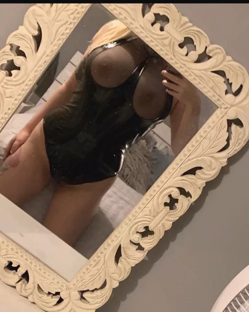 i’m single now, come (f)uck my brains out by ceeceejones19