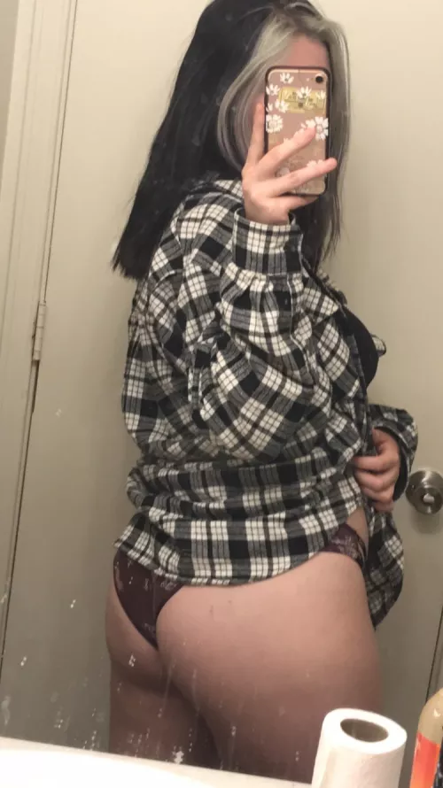 I’m so bored, come message me by spaceprincess16