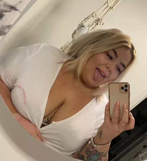 I'm so bored 😍😍😍😂😂😂 talk to me by HannahHunt1990xxx