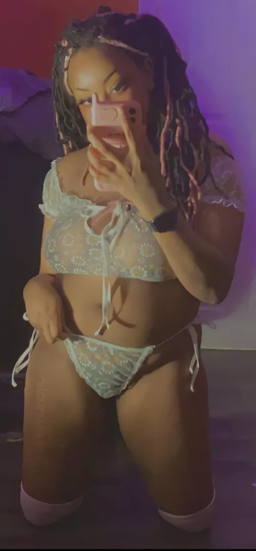 i’m so cute!! by sleepiebearr