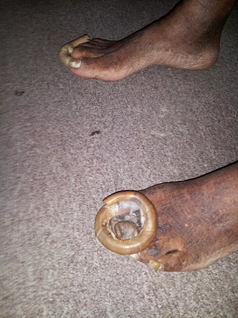 I'm so glad the nail salons are finally reopening posted by spooktree