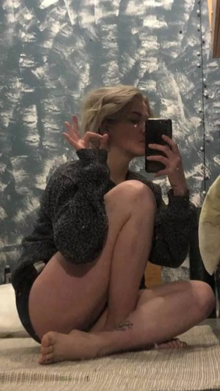 I'm so hotI can warm you up in cold weather posted by pepohvde