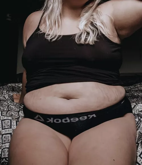 I’m so hungry rn 💔 by Stuffmybelly32