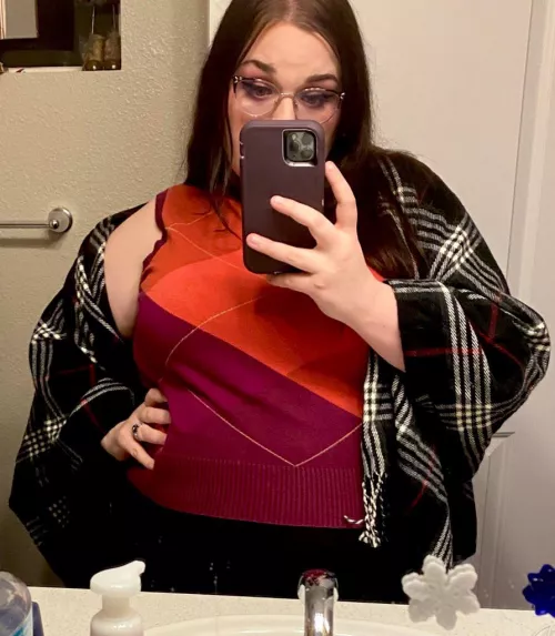 I’m soft as hell, why don’t you come find out how squishy I am? by RoseBunni97