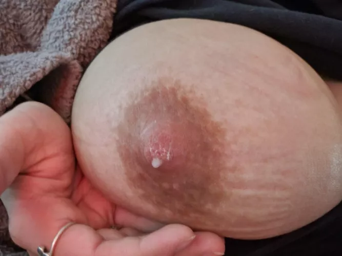 I'm starting to leak and need some help..... any takers? by cleavage4you