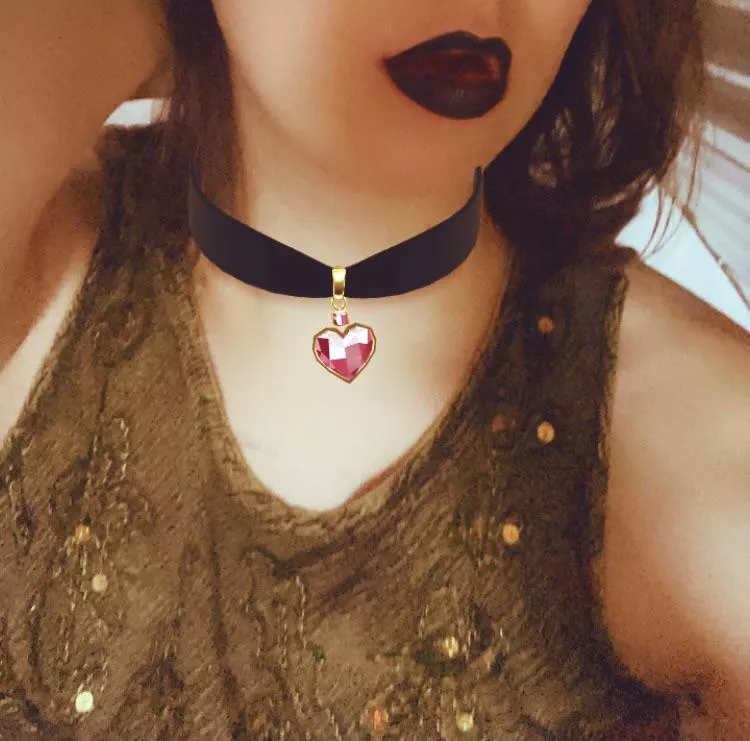 I’m starting to think I’d look better in a collar posted by cinnamon__stars