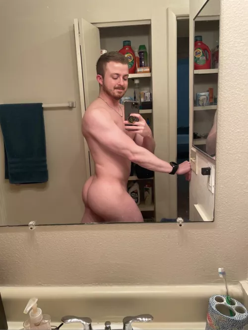 I’m straight, but I’ve been told I have a nice butt by z_whitey
