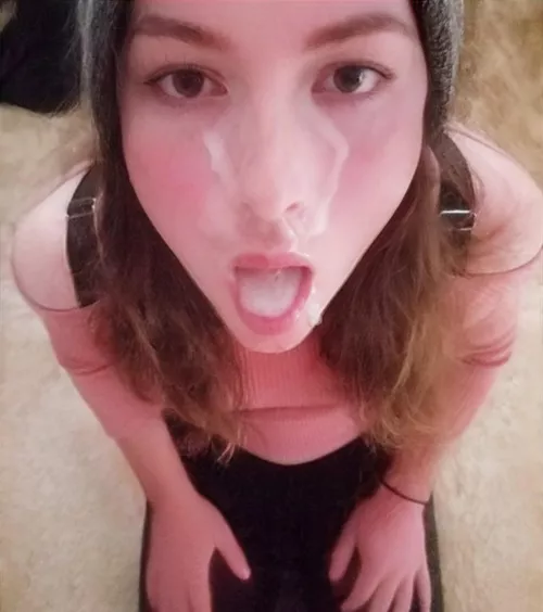 I'm such a cumslut by Analover18