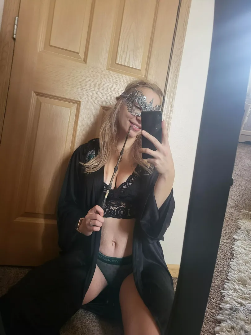 I'm sure there are some good slytherin pun to be made☺😘 posted by CeeJay9xx