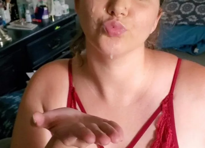 I'm sweet and sticky like a honey bun by honeybunwifey