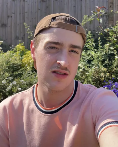 I’m talking to my flowers by hankyhoney