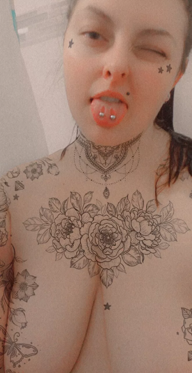 Im tempted.... posted by harlettscarlett93