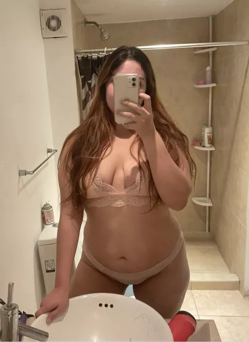 I’m thicker in person 💕💕 by penelopelandd