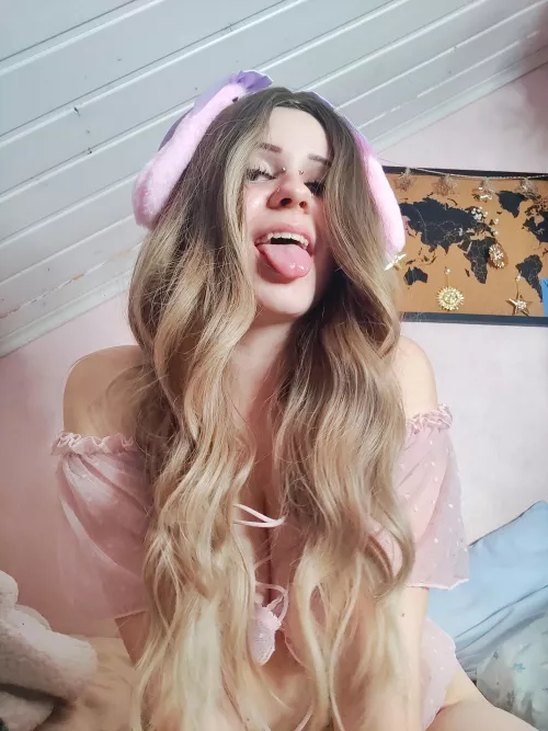 I'm thirsty 🤤🤤 by PleasurePetElle