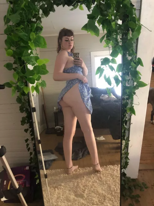 im tired after running errands all day, relax with me? by wennsfl