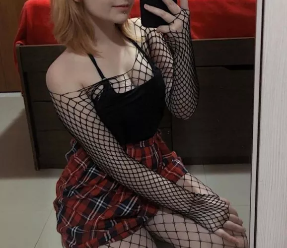 im tired heres old pic i want to be dominated by urfavegothslutxx