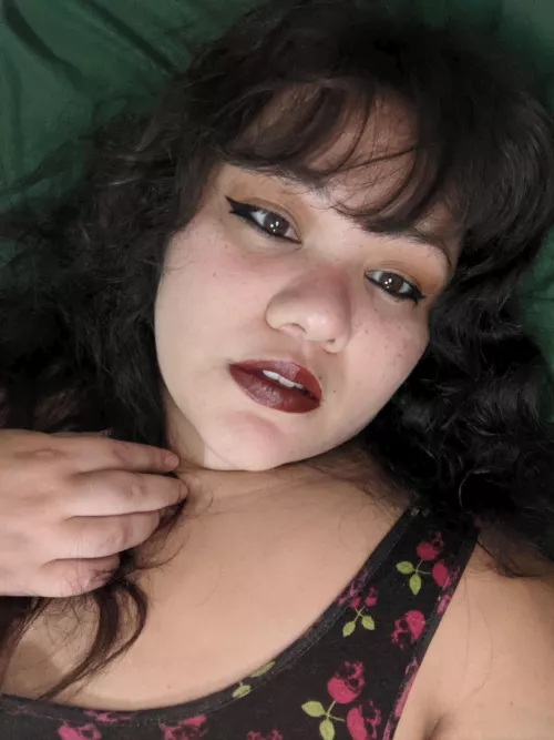 I'm tired of packing for my move. I just wanna be cute. by chubbyhunnie