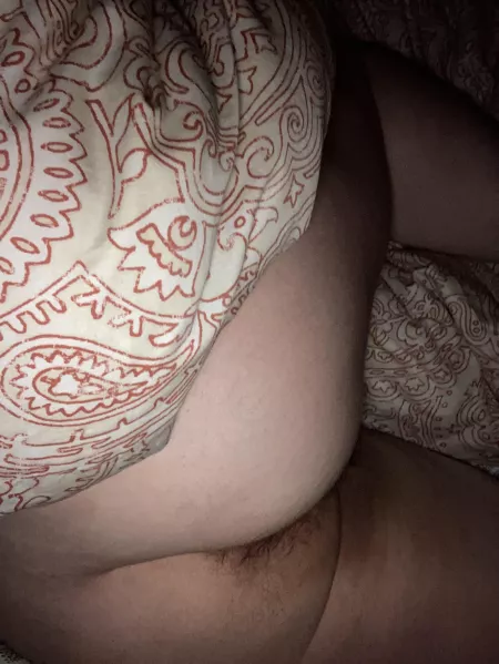 I’m too sweaty to sleep 🥵 by throwwpot