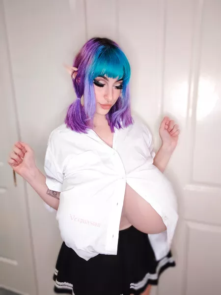 I’m Vex(pansion) I posted a video earlier and I loved the feedback! I just got my S cups recently and can’t wait to do stuff for everyone! You can follow my twitter which is linked below! by Vexpansion