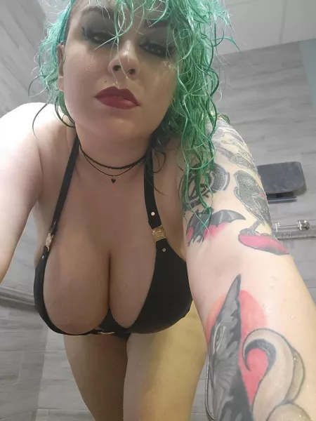 I'm waiting for you in the shower, daddy. Come to me 😈 by michelleamador